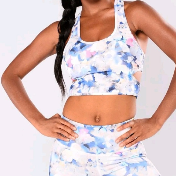 Fashion Nova Other - Fashion Nova sports bra Large